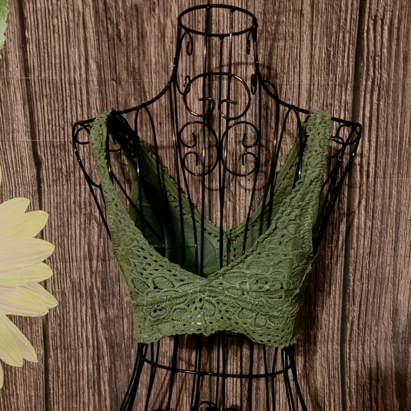 No Boundaries Pull-On Bralette - Picture 2 of 9